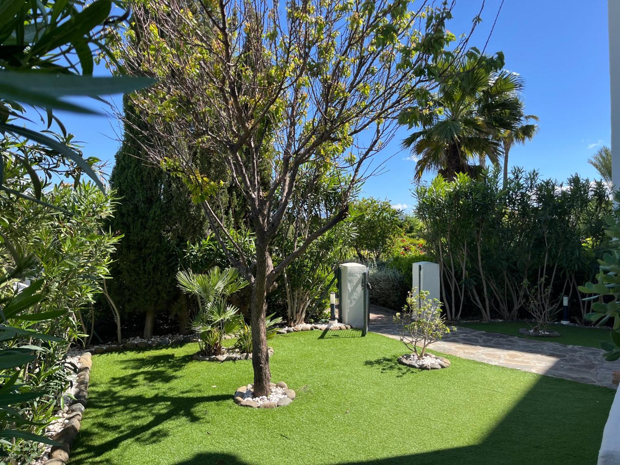 La Resina Country Golf - Marbella - Bajo Con Jardin Privado Y Solarium * Estepona